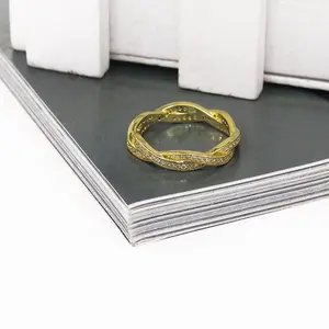 Vrouw Sieraden Modieuze Twisted Gold 14K 18K Plated 925 Zilveren Ring