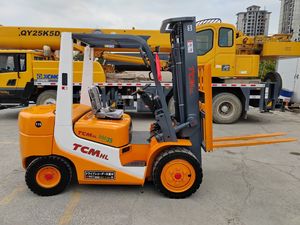 מלגזות דיזל TCM משומשות, עם משקל עבודה של 3 טון, וגם דגמים של 3.5 ו-5 טון. - Product Image 3