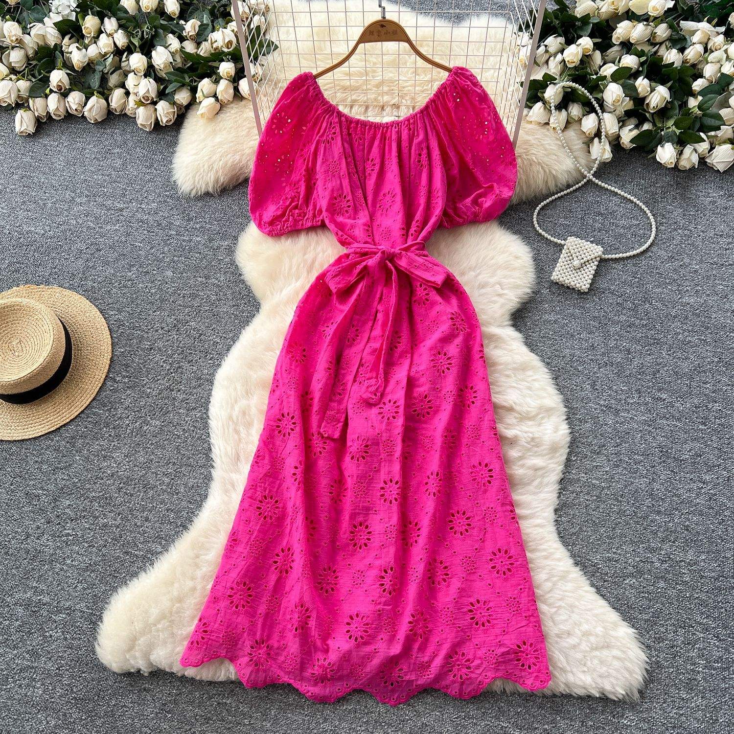 สีแดงม่วง