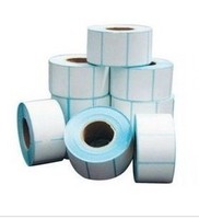 Étiquettes adhésives personnalisées en papier thermique direct imperméable 4x2-8 pouces pour l'expédition et l'utilisation en entrepôt