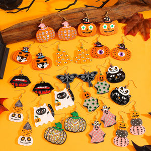 Pendientes de Acrílico de Halloween 2025, Diseño de Araña, Murciélago, Esqueleto, Bruja, Fantasma, Dibujos Animados, Ligeros, para Mujer - Product Image 1