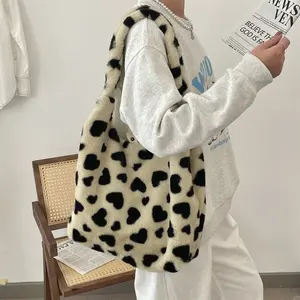 Borsa <span class=keywords><strong>a</strong></span> tracolla in peluche donna con cuore dolce amore - Product Image 4