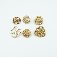 Boutons à tige en métal doré personnalisés, ajourés, style filigrane, motifs variés (Rose, Ancre, Vigne, Lettre, Trèfle) pour vêtements de mode de créateurs