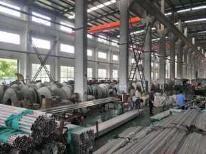 201 स्टेनलेस स्टील पाइप 304 316 स्टेनलेस स्टील पाइप ट्यूब 2.5 "स्टेनलेस स्टील निकास पाइप ट्यूब - Product Image 3