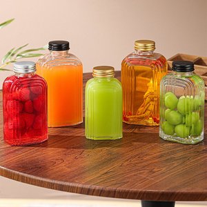 Botella <span class=keywords><strong>de</strong></span> Vidrio Cuadrada <span class=keywords><strong>de</strong></span> 350 ml con Rayas para Jugo, Bebidas y Licores - Product Image 1