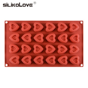 Molde de Silicona para Chocolate con 24 Cavidades en Forma de Corazón para Hacer Dulces y Postres - Product Image 4