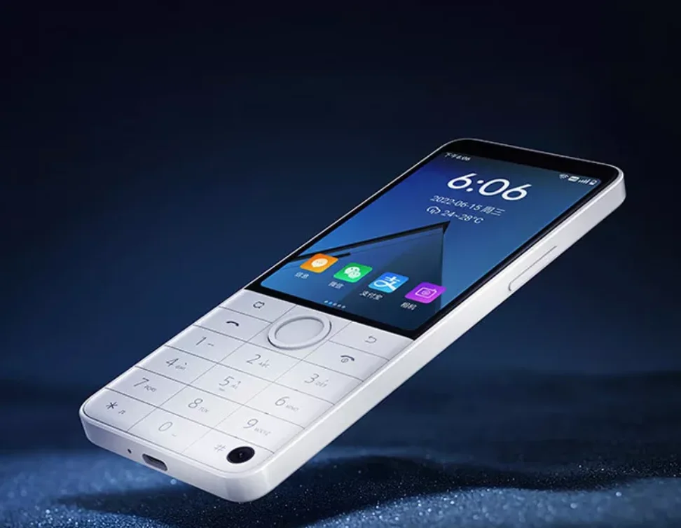 QIN F22 Pro 4GタッチスクリーンAndroid12 Octaコアスマートフォン