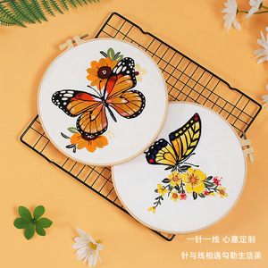 Nuevo estilo Diy juego <span class=keywords><strong>de</strong></span> bordado <span class=keywords><strong>de</strong></span> flores <span class=keywords><strong>de</strong></span> mariposa <span class=keywords><strong>para</strong></span> adultos principiantes Kit <span class=keywords><strong>de</strong></span> práctica <span class=keywords><strong>de</strong></span> <span class=keywords><strong>punto</strong></span> <span class=keywords><strong>de</strong></span> bordado <span class=keywords><strong>para</strong></span> amantes <span class=keywords><strong>de</strong></span> la artesanía - Product Image 3