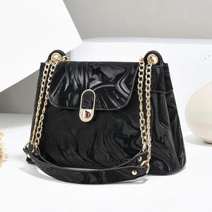 Bolso bandolera de hombro con cadena para mujer, bolso portátil con forro de poliéster para venta al por mayor, bolso de mano con cremallera de cuero Pu - Product Image 1