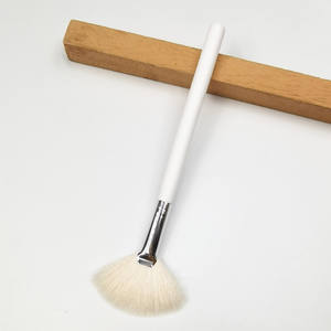 Applicateur de masque facial en poils de chèvre blancs moyens super doux, pour peeling à l'acide glycolique, traitement de peeling de la peau, qualité supérieure, prix réduit - Product Image 4