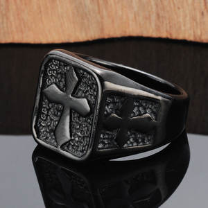 Anillos Hiphop Resistentes al Deslustre e Impermeables, de Buena Calidad, Chapados en Oro PVD de 14k y 18k, Anillo Grueso con Cruz de Acero Inoxidable 316L para Hombre - Product Image 5