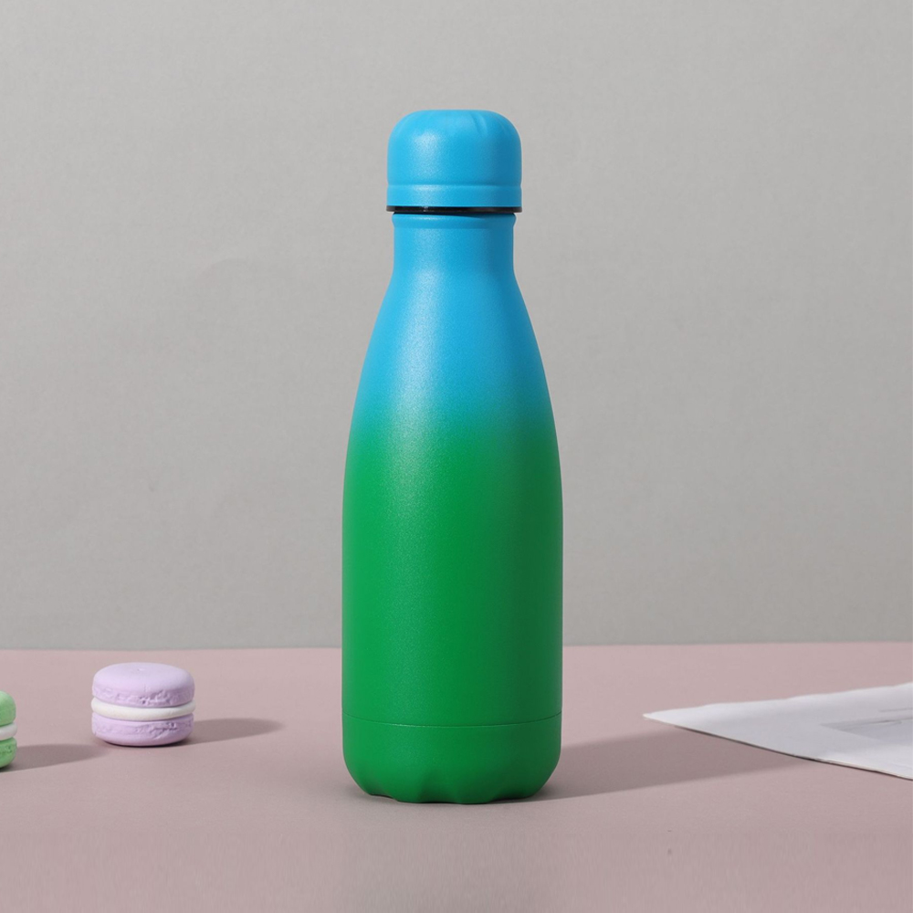 Bleu dégradé vert