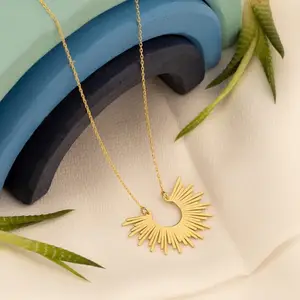 High Quality Hot Sale Good Price Stainless Steel Sun Necklace 18k Gold Plated Fashion Jewelry Pendants Necklace Jewelry