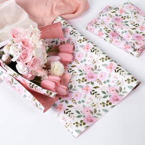 Papel de Regalo con Patrón Botánico de Rosas en Rosa Pastel Suave, Reciclable, para el Día de la Madre, Bodas, Regalos Nupciales, Venta al Por Mayor - Product Image 3