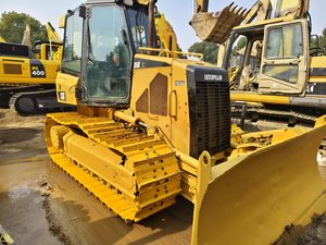 Bulldozers CAT D5K d'occasion en bon état, 9 tonnes, moteur efficace, pompe, roulement, peinture d'origine, 4500 heures, garantie de 6 mois - Product Image 6