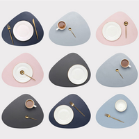Set de sets de table en similicuir multicolore Tapis de table imperméables Napperons ovales antidérapants et sous-verres de table à manger Dessous de verre