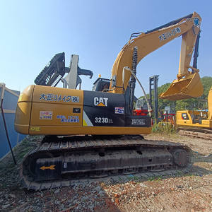 Excavatrice Cat 323D2L d'occasion en parfait état de marche, équipement durable pour projets de concassage, excavatrice de 23 tonnes - Product Image 2