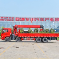 Petite grue de chantier montée sur camion de 14 tonnes, grue télescopique hydraulique à flèche de 5 m * 5 sections, haute efficacité