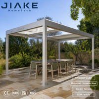 Pergola en aluminium Jiake avec toit à lames motorisées et gouttière de drainage intégrée pour terrasse de jardin, gazebo extérieur OEM/ODM