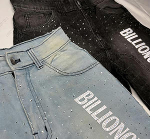 Pantalones Cortos Holgados Personalizables para Hombre, Estilo Y2K, Lavado Ácido, Pedrería, Diseño Gráfico con Parches, Estilo Urbano, Mezclilla con Diseño Personalizado - Product Image 3