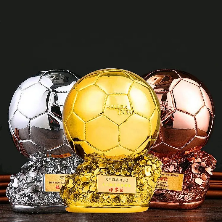 2024 Fabricant Personnalisé Electroplatel Or Trophée Football Football Sports Résine Trophées