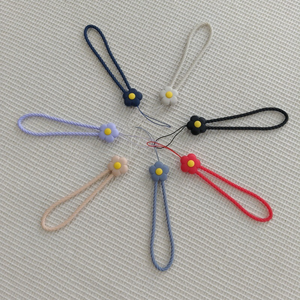 Cadena colgante de silicona con patrón de flores tejidas de salida de fábrica: llavero USB corto, multifuncional, personalizado y creativo - Product Image 3