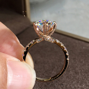 Elegante anello a sei punte per donna, design scintillante con intarsi, gioielli alla moda per tutti i giorni - Product Image 3
