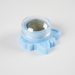 Kediler için interaktif çevre dostu plastik çiğnemek oyuncak günlük karikatür tarzı kapalı oturma yemek odası özelliği sıcak küresel ev hayvanı ürünü - Product Image 3