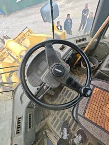 รถตักล้อยางขนาดใหญ่ Komatsu WA600-6 มือสองจากญี่ปุ่น ราคาดี เหมาะสำหรับงานเหมือง งานก่อสร้าง และงานขนถ่ายหนัก - Product Image 6