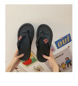 Tongs noires multi-tailles bon marché de XIXIXITIAO sandale slide animal de plage souple de dessin animé tongs pour femmes pantoufles - Product Image 6