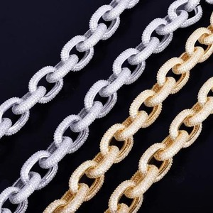 Collar de eslabones cubanos con diamantes de moissanita de diseñador, el más vendido, para uso diario y estilo de fiesta, disponible a un precio razonable. - Product Image 2