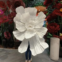 Fleurs décoratives géantes en papier de grande taille pour la décoration de scène de mariage d'événement et de fête de mariage du fournisseur professionnel
