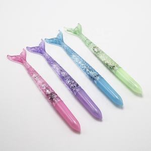 Nouveauté de vente chaude stylo à bille en plastique Kawaii en forme de sirène créative avec injection de paillettes argentées pour le bureau de l'école promotionnel - Product Image 1