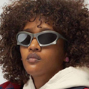 Gafas de Sol de Estilo Punk con Marco Pequeño, Unisex, Protección UV400, Material de PC, Clase 2, Color Rojo Té, LS-20916 - Product Image 2