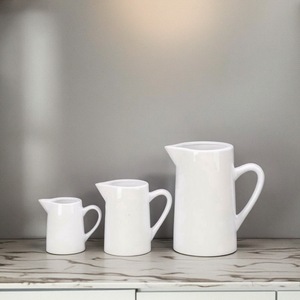 <span class=keywords><strong>Pichet</strong></span> en porcelaine moderne en gros, grande capacité 500-1000 ml, résistant au lave-vaisselle, durable, écologique, pour café, cadeaux d'affaires, maison - Product Image 2