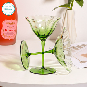 Copa de vino Huiyi con diseño floral de pétalos verdes en degradado, de alta gama, para fiestas de adultos, vaso transparente para bebidas. - Product Image 5