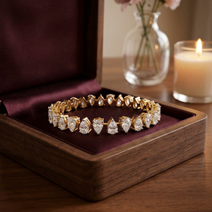 Bracelet tennis en argent 925 avec moissanite taille poire, finition jaune, bijoux fins, cadeau de mode pour femme, chaîne de poignet - Product Image 1