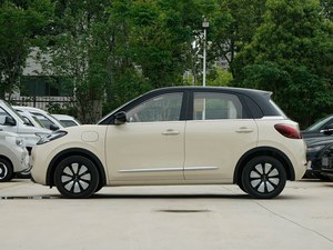 Wuling Bingo 2025 333KM Joy Edition 708 EV, ideale per gli spostamenti quotidiani in città e per i viaggi familiari a breve distanza. - Product Image 3