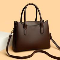 Vente en gros de sacs fourre-tout de luxe avec design simple Personnalité de la mode Prix bas matériau PU personnalisable