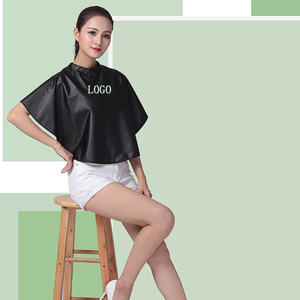 Cape de coiffure courte imperméable et anti-adhésive de haute qualité, teinte à l'huile, pour salon de coiffure et maquillage, avec logo - Product Image 2