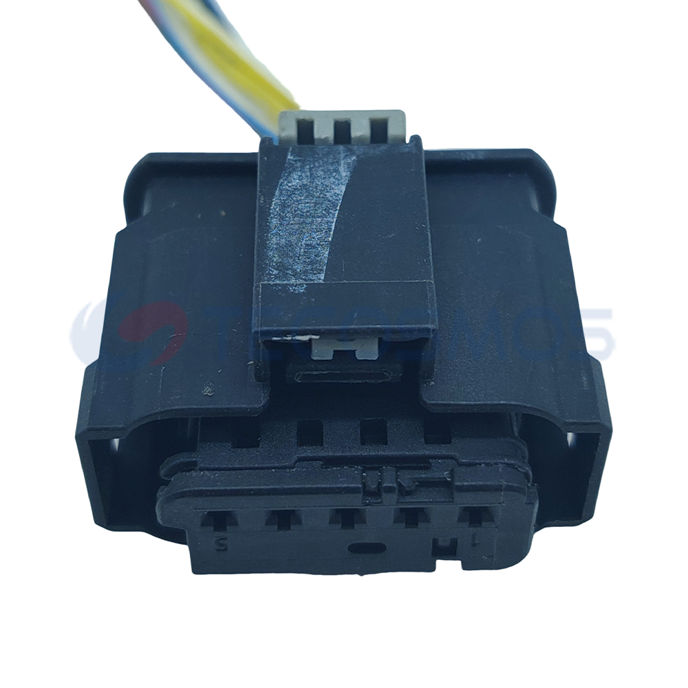 Automotive Oxygen Sensor Connector Plug Waterproof Shell Suitable for BMW 5-pin Female CT5-0096M