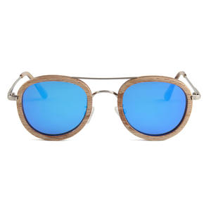 Gafas de Sol Unisex de Madera con Marco Redondo, Lentes Polarizadas TAC UV400 Plateadas y Negras, Protección Solar para Viajes y Moda - Product Image 4