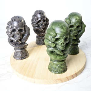 Calaveras de Cristal Natural al por Mayor, Calaveras de Jade Verde Talladas a Mano, Colección de Tallados de Yooperlite - Product Image 3