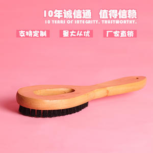 Brosses de massage en bois, brosses de dos à long manche en poils de sanglier, brosses de bain et autres produits de bain, vente en gros directe usine. - Product Image 5