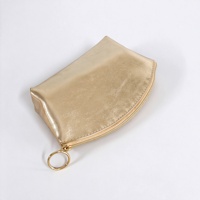 Organisateur de toilette élégant en similicuir or champagne, trousse de beauté autoportante à clapet pour sac à main de soirée pour femmes