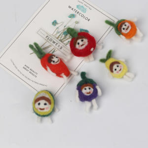 Haute apparence laine feutre fini fruits légumes pendentif porte-clés sac suspendus accessoires petits cadeaux pour décorations de fête - Product Image 5