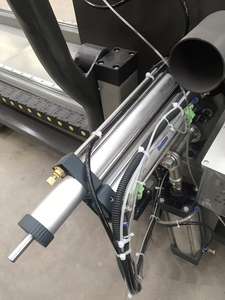 Sierra de corte CNC de doble cabezal para aluminio con pantalla grande, sierra ingletadora de doble cabezal para perfiles de aluminio, máquina de corte de doble cabezal - Product Image 5