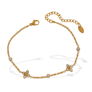 กำไลข้อมือแฟชั่นสไตล์ยุโรปอเมริกัน ชุบทอง 18k ประดับเพทายรูปใบโคลเวอร์สี่แฉก สำหรับผู้หญิง สวมใส่ได้ทุกวัน - Product Image 5