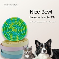 Plaque à lécher en silicone pour chiens et chats, tapis à lécher pour animaux de compagnie avec ventouse, anti-étouffement, alimentation lente, bol portable de qualité alimentaire, labyrinthe, facile à nettoyer