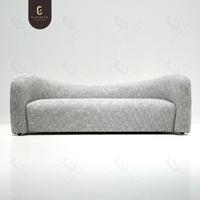 Canapé simple pour salon, style moderne unique, design simple et relaxant